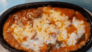 Ali Baba Restorant - small local restaurant, offers great food for small money. No alcohol served. If you don`t speak Turkish, odering with hands and feed is the option. No matter what - the food is absolite delicious.
