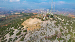 Paragliding spot between Mersin and Adana with good XC-Potential. Take off is on top of the Eshab-i Cave. Get in touch for Flying permission. Landing is on a private owned parking lot.