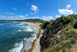 A small soaring ridge at the beach of Sarisu. Nothing for beginners. Needs proper winds and no landing on under the ridge!